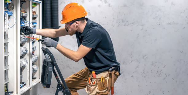 Best Licensed Electrician  in Lockhart, TX